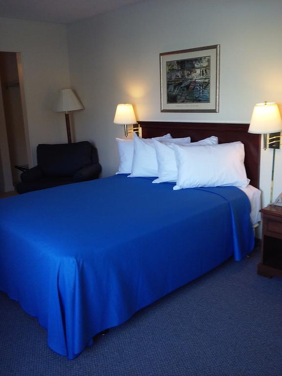 Main Street Lodge And Suites Port Huron Habitación foto