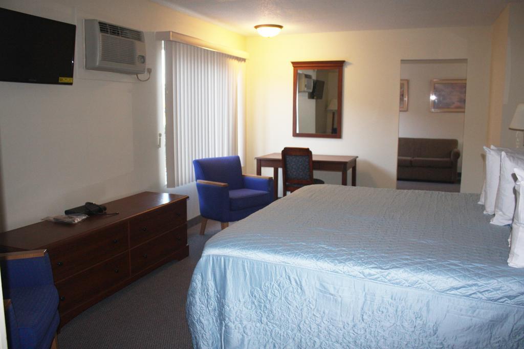 Main Street Lodge And Suites Port Huron Habitación foto