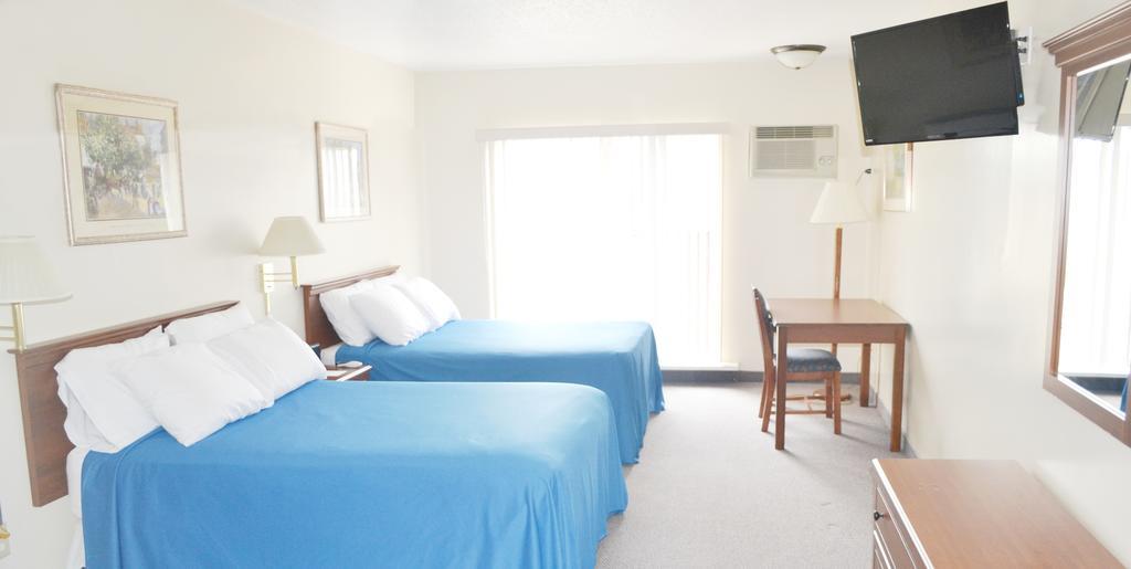 Main Street Lodge And Suites Port Huron Habitación foto